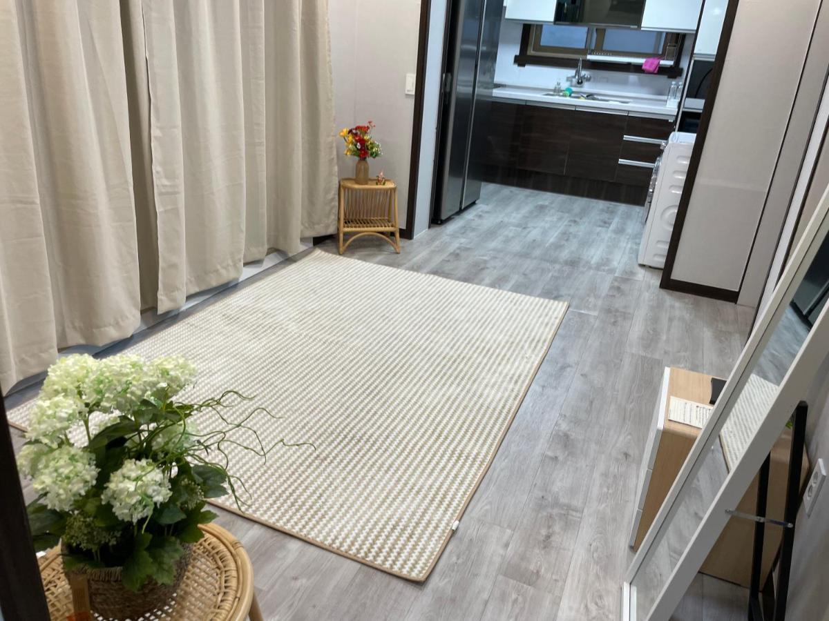 Villa Cozy Sinchon 2548 Jeju Exterior foto
